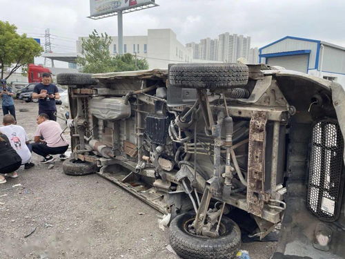 重拳出擊 多部門聯(lián)合突擊嚴(yán)打報廢機(jī)動車回收拆解 黑窩點